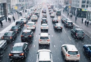 Снег, дворники и знаки: о чем надо помнить водителю зимой в Оленегорске - start-avto51.ru | фото